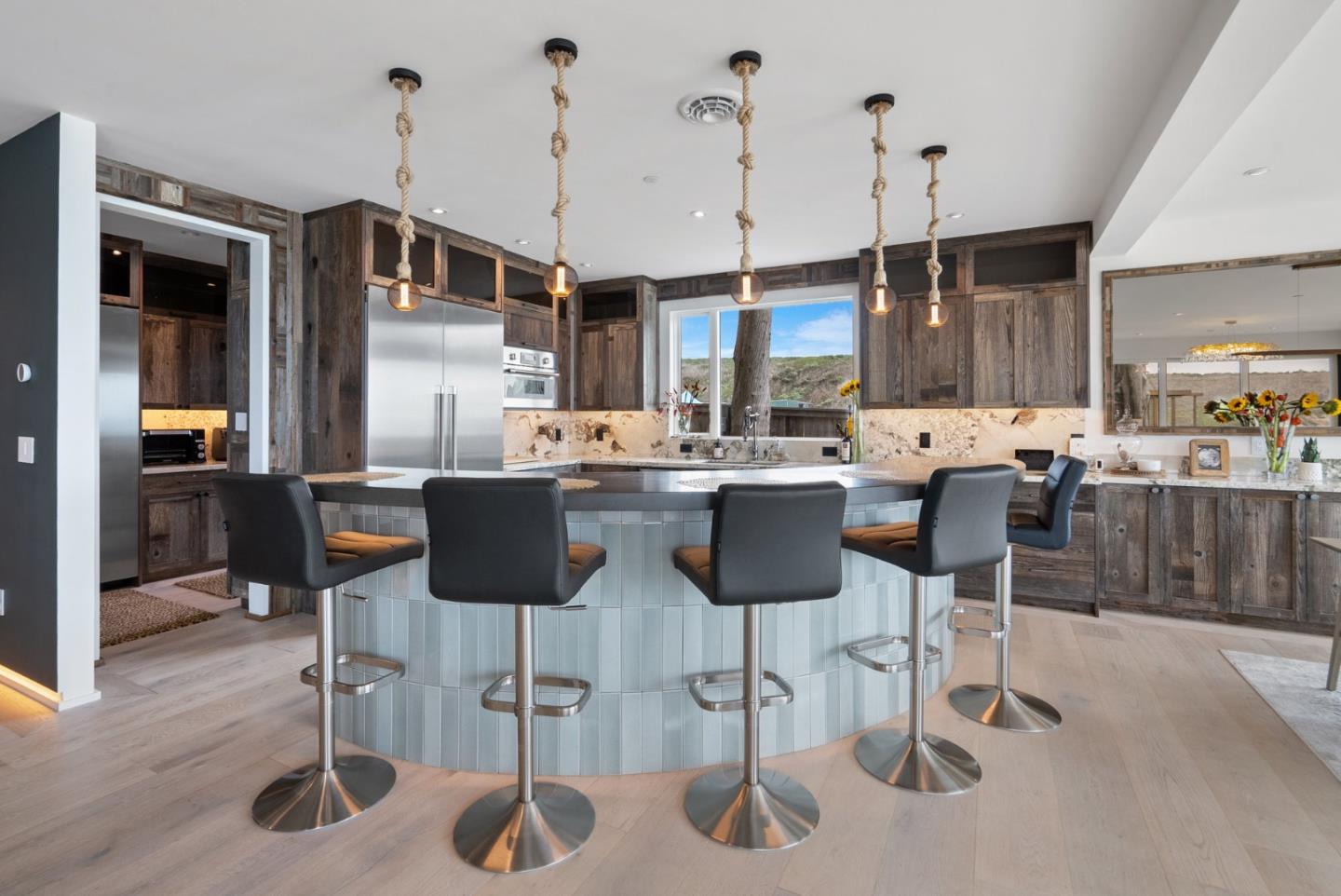 Detail Gallery Image 21 of 100 For 275 Davenport Landing Rd, Davenport,  CA 95017 - 5 Beds | 5/1 Baths