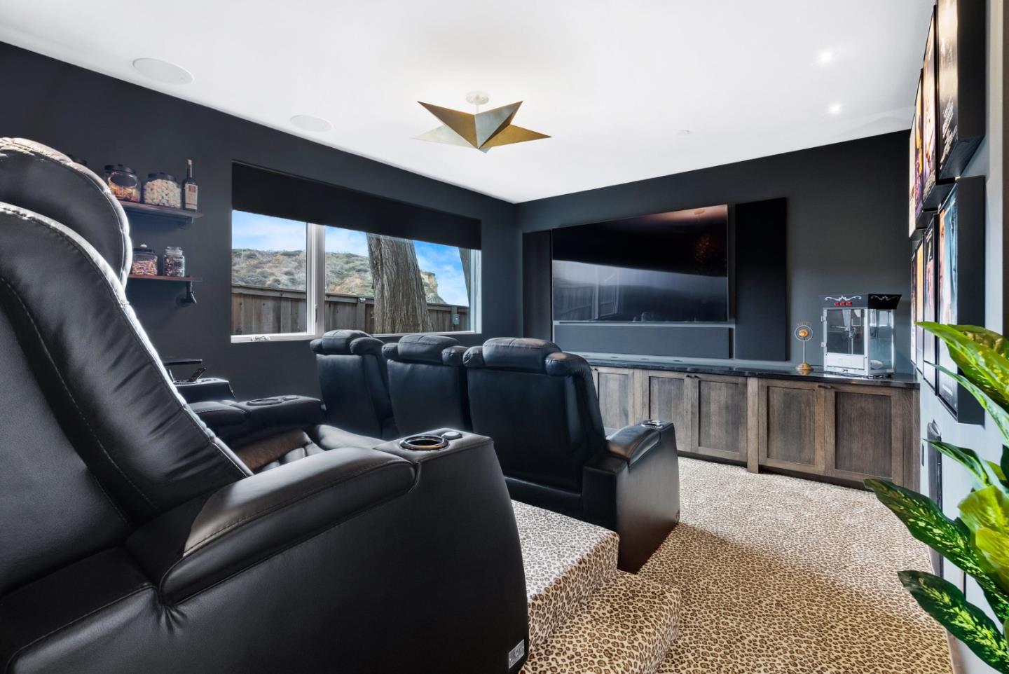 Detail Gallery Image 26 of 100 For 275 Davenport Landing Rd, Davenport,  CA 95017 - 5 Beds | 5/1 Baths