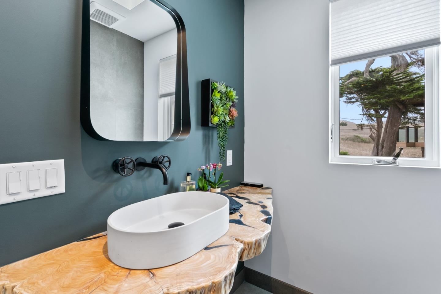 Detail Gallery Image 70 of 100 For 275 Davenport Landing Rd, Davenport,  CA 95017 - 5 Beds | 5/1 Baths