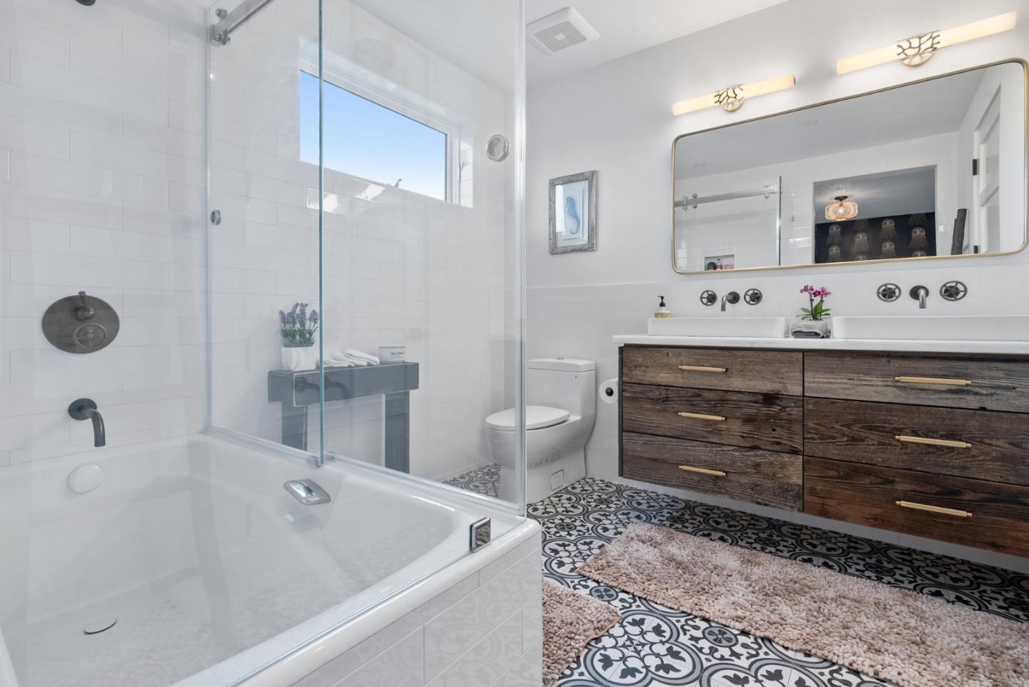 Detail Gallery Image 82 of 100 For 275 Davenport Landing Rd, Davenport,  CA 95017 - 5 Beds | 5/1 Baths