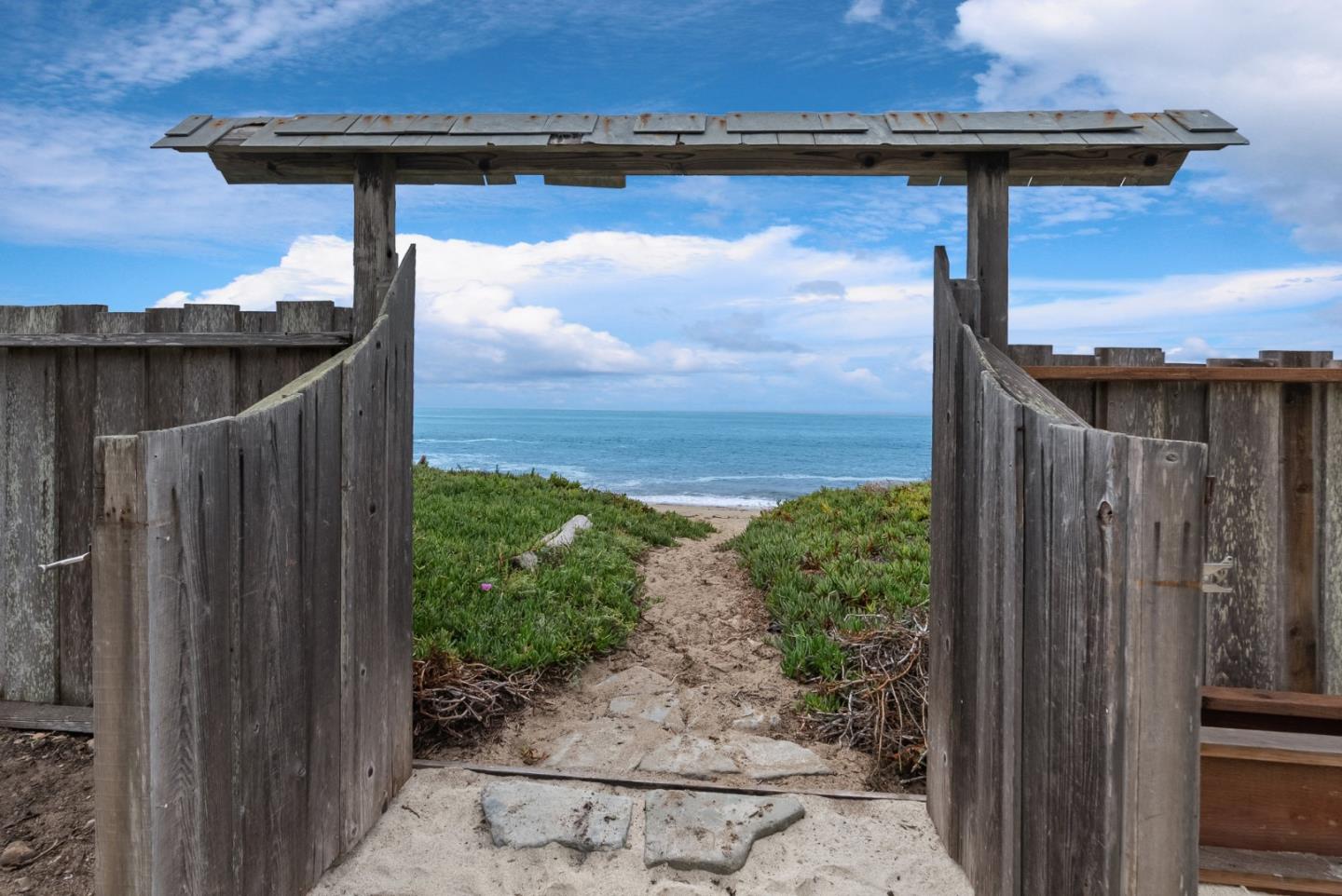 Detail Gallery Image 93 of 100 For 275 Davenport Landing Rd, Davenport,  CA 95017 - 5 Beds | 5/1 Baths