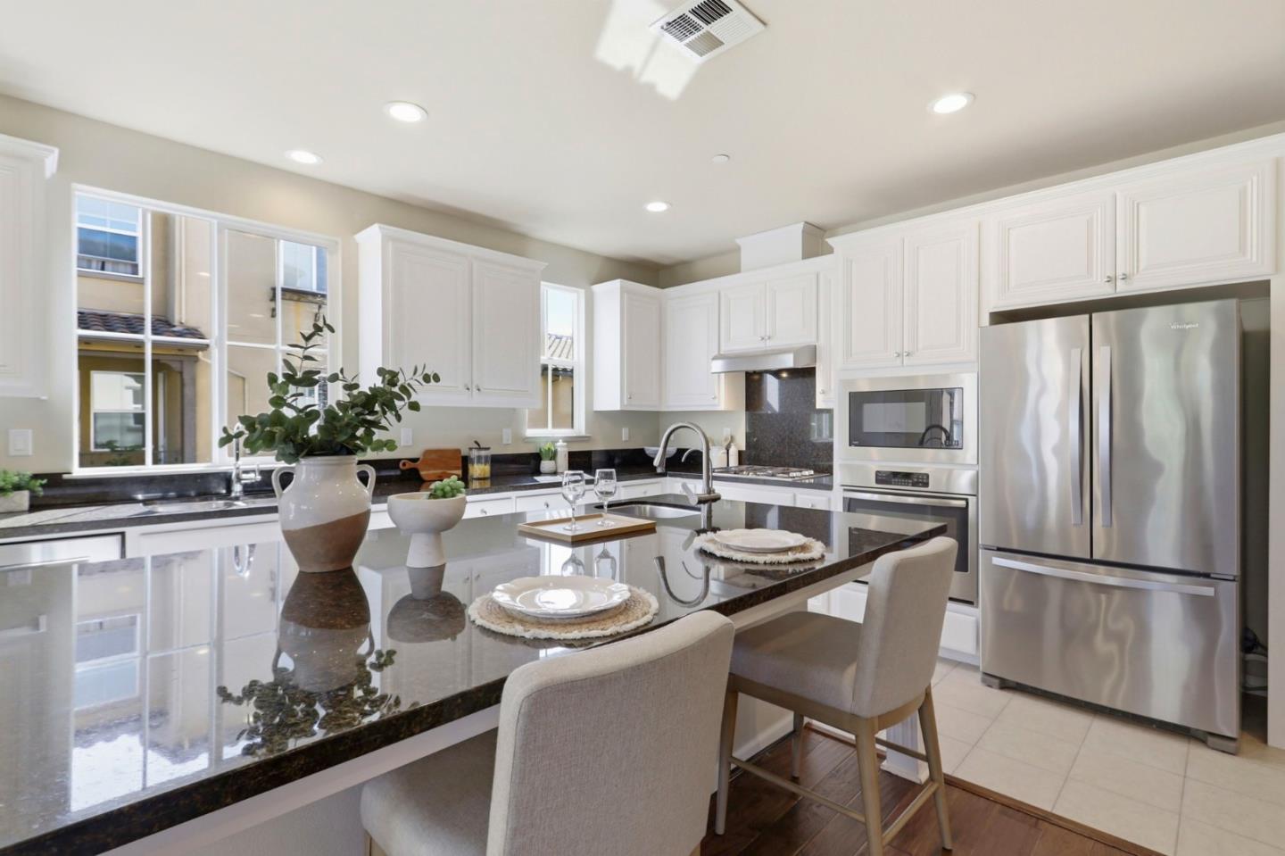 709 SATSUMA TER, SUNNYVALE, CA 94087  Photo 7