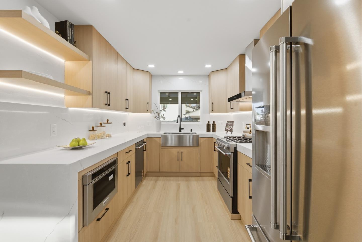 Detail Gallery Image 15 of 47 For 1497 Meadow Glen Way, San Jose,  CA 95121 - 3 Beds | 2 Baths