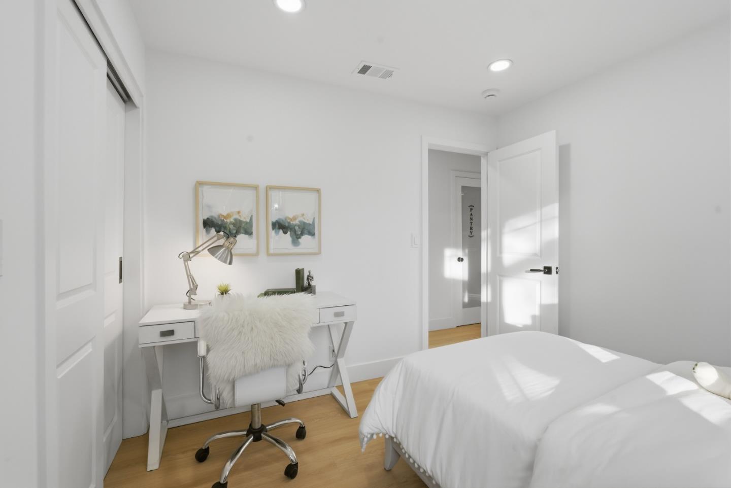 Detail Gallery Image 20 of 47 For 1497 Meadow Glen Way, San Jose,  CA 95121 - 3 Beds | 2 Baths