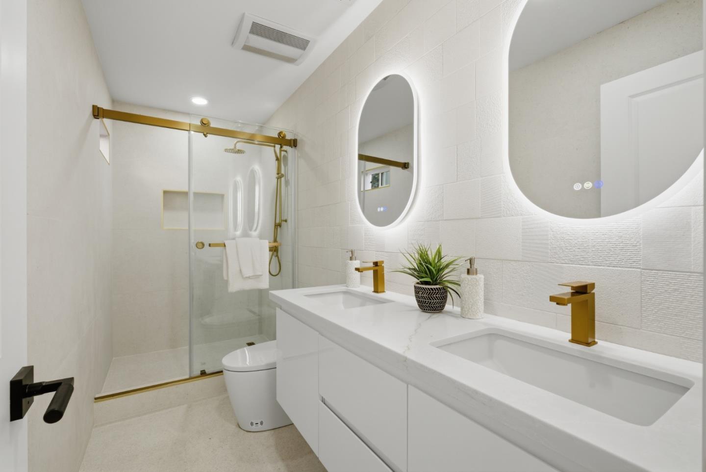 Detail Gallery Image 27 of 47 For 1497 Meadow Glen Way, San Jose,  CA 95121 - 3 Beds | 2 Baths