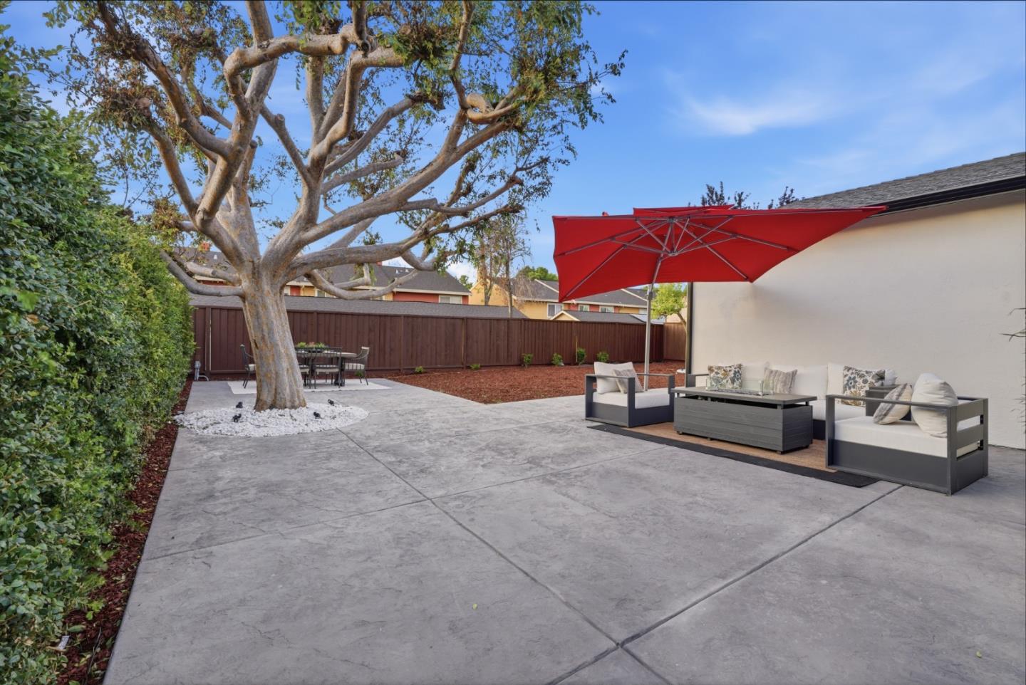 Detail Gallery Image 38 of 47 For 1497 Meadow Glen Way, San Jose,  CA 95121 - 3 Beds | 2 Baths