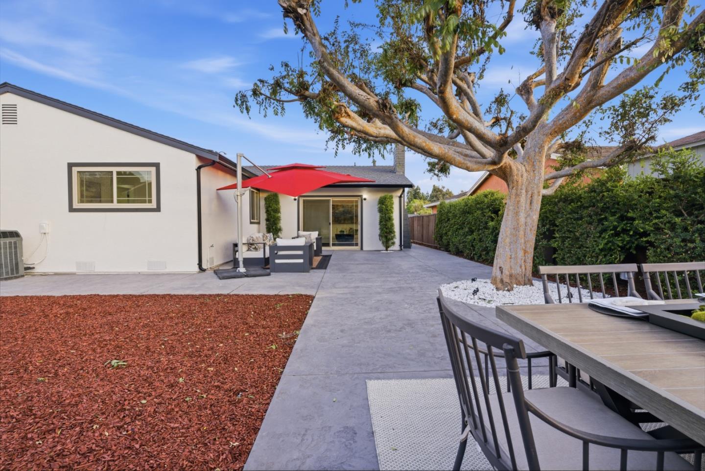 Detail Gallery Image 39 of 47 For 1497 Meadow Glen Way, San Jose,  CA 95121 - 3 Beds | 2 Baths