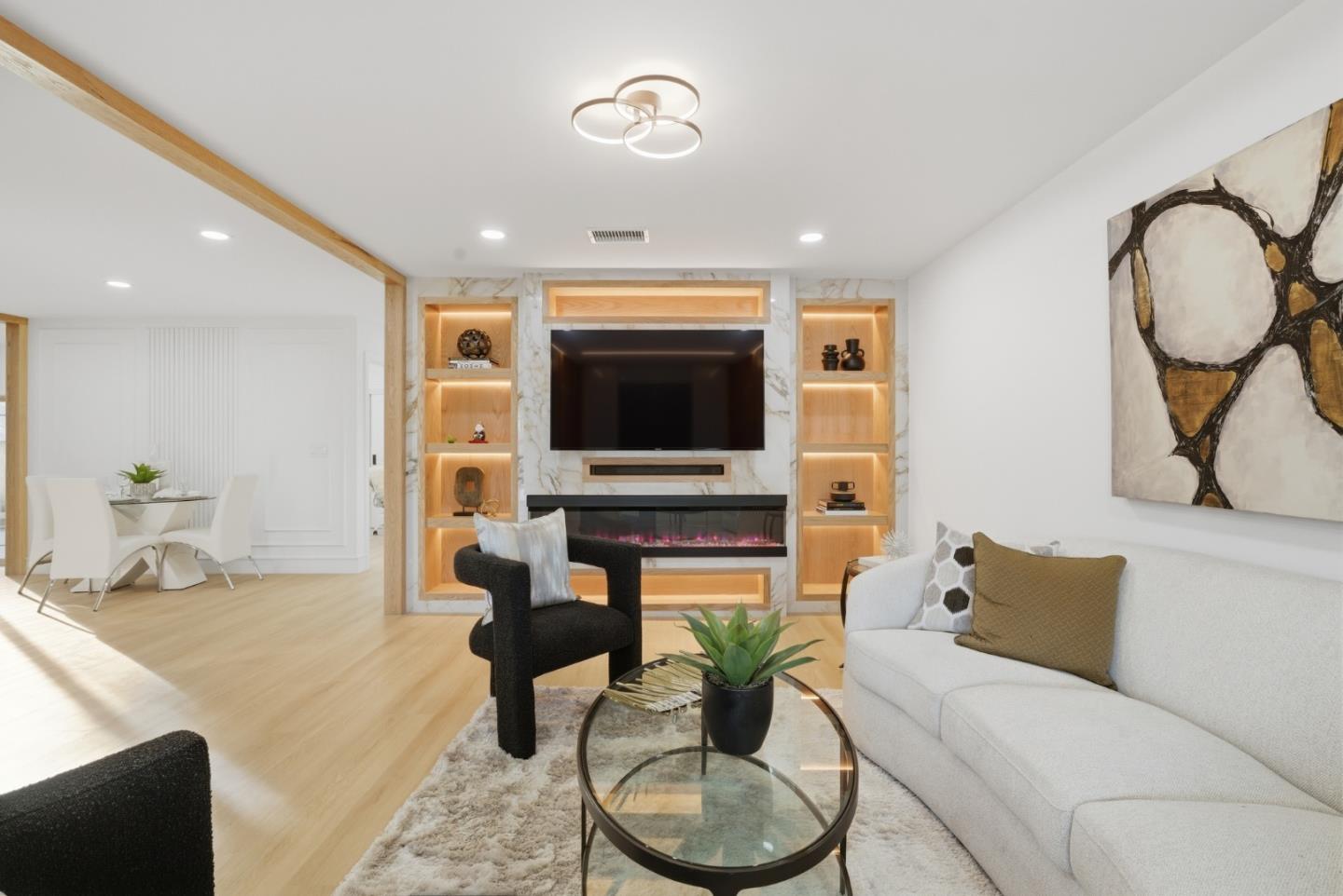 Detail Gallery Image 4 of 47 For 1497 Meadow Glen Way, San Jose,  CA 95121 - 3 Beds | 2 Baths