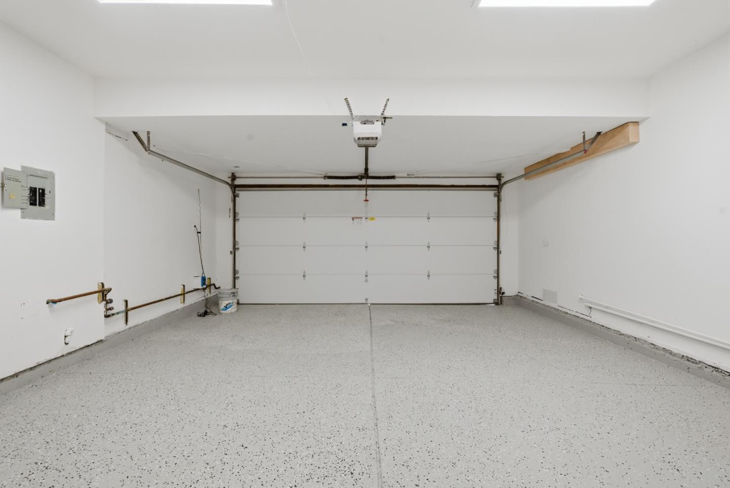 Detail Gallery Image 40 of 47 For 1497 Meadow Glen Way, San Jose,  CA 95121 - 3 Beds | 2 Baths