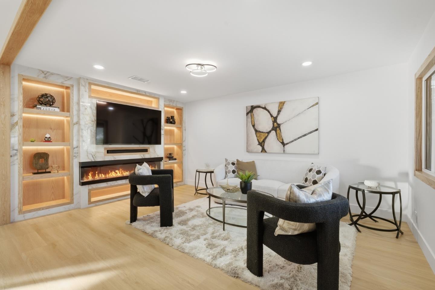 Detail Gallery Image 6 of 47 For 1497 Meadow Glen Way, San Jose,  CA 95121 - 3 Beds | 2 Baths