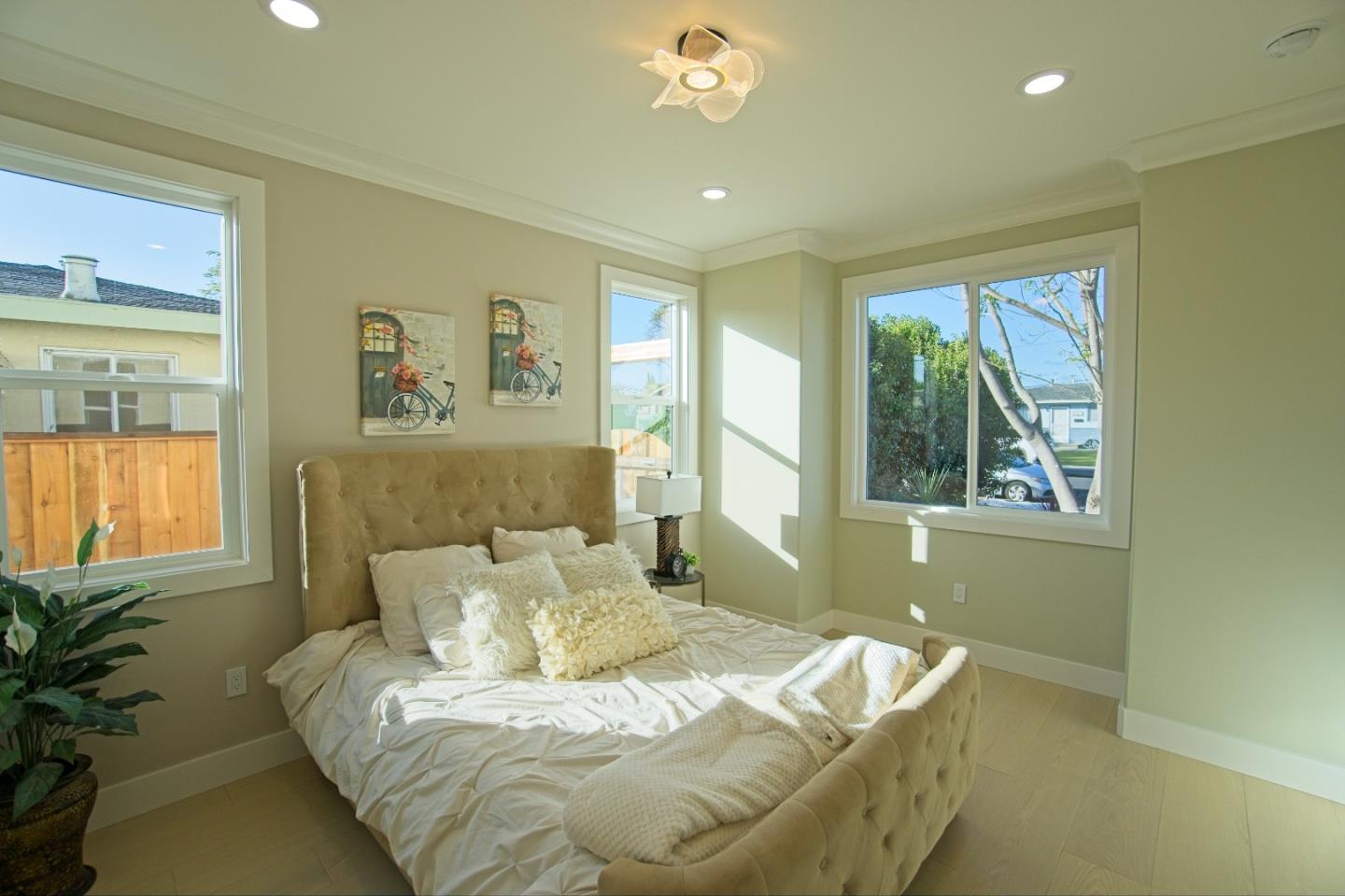 Detail Gallery Image 12 of 43 For 2475 Moraine Dr, Santa Clara,  CA 95051 - 4 Beds | 3 Baths