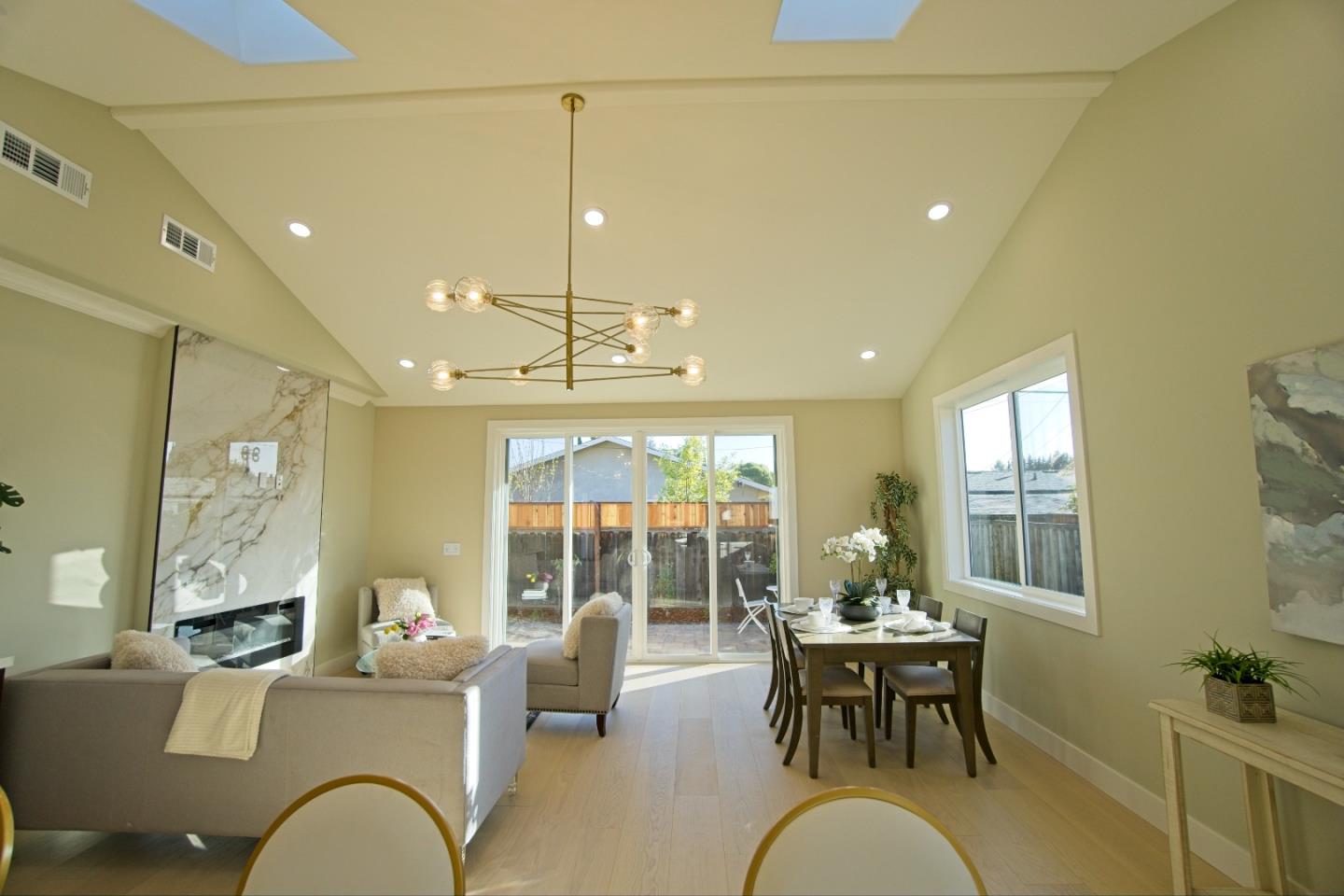 Detail Gallery Image 27 of 43 For 2475 Moraine Dr, Santa Clara,  CA 95051 - 4 Beds | 3 Baths