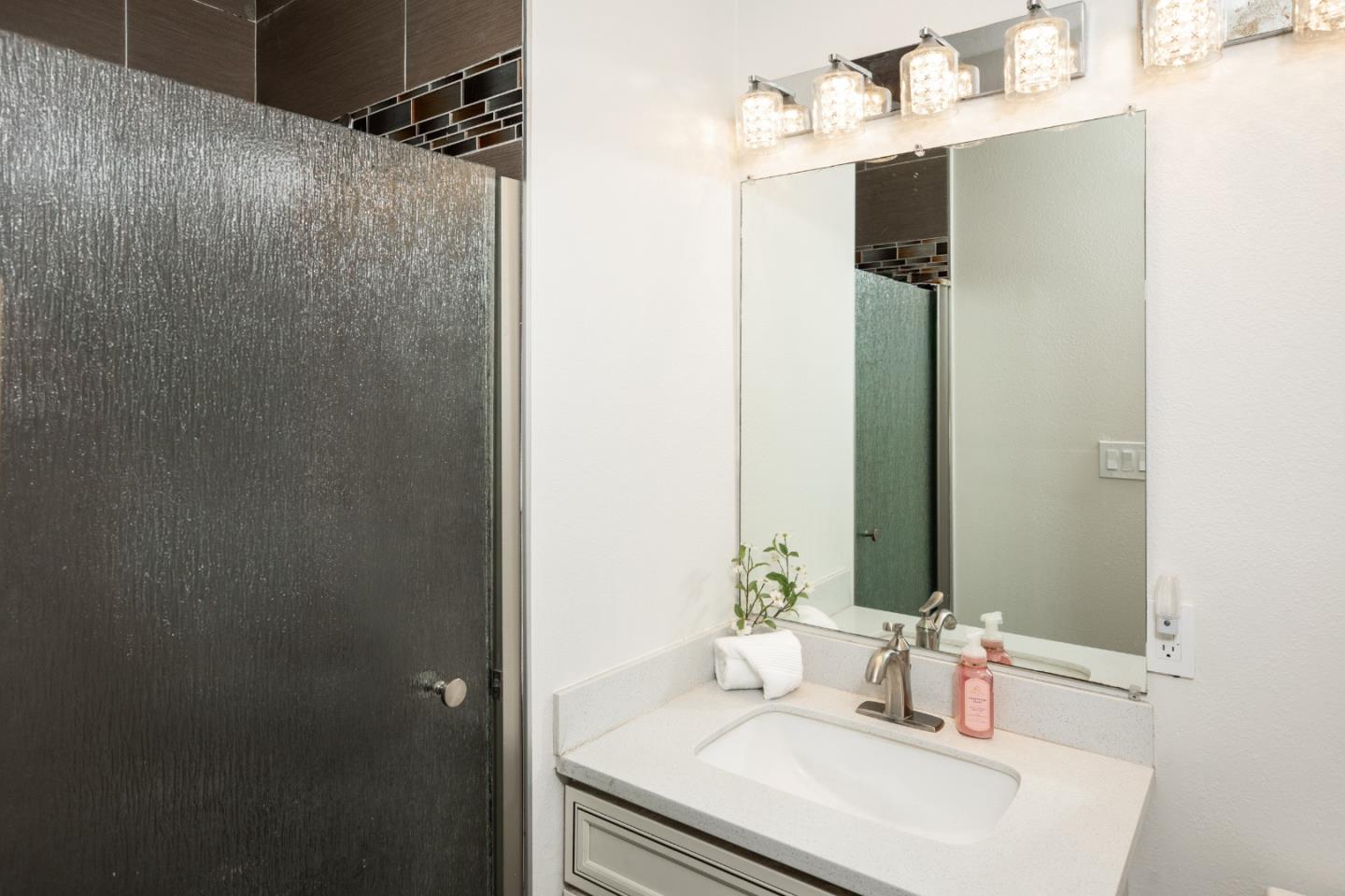 Detail Gallery Image 17 of 31 For 3804 Yerba Buena Ave, San Jose,  CA 95121 - 3 Beds | 2 Baths