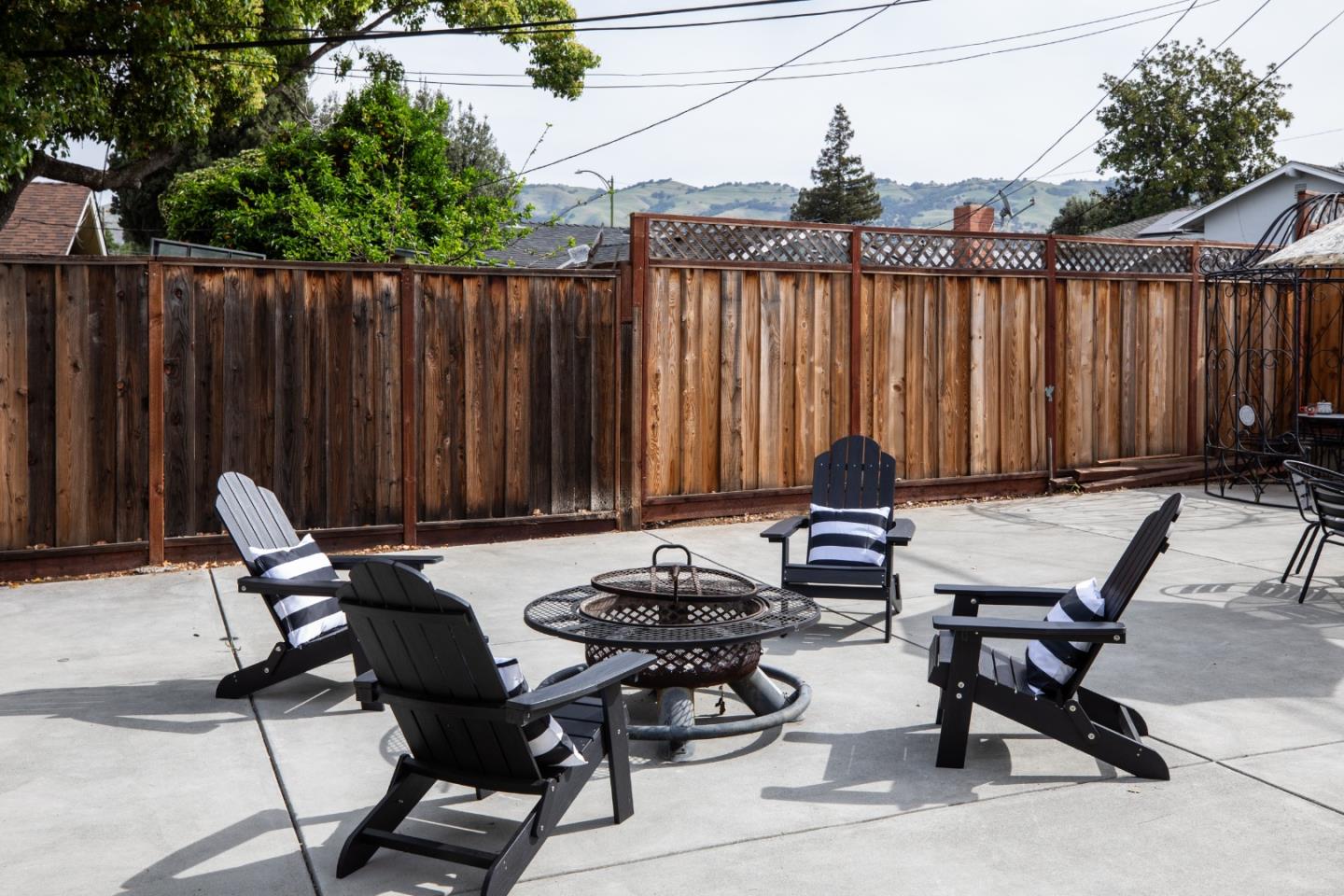 Detail Gallery Image 28 of 31 For 3804 Yerba Buena Ave, San Jose,  CA 95121 - 3 Beds | 2 Baths