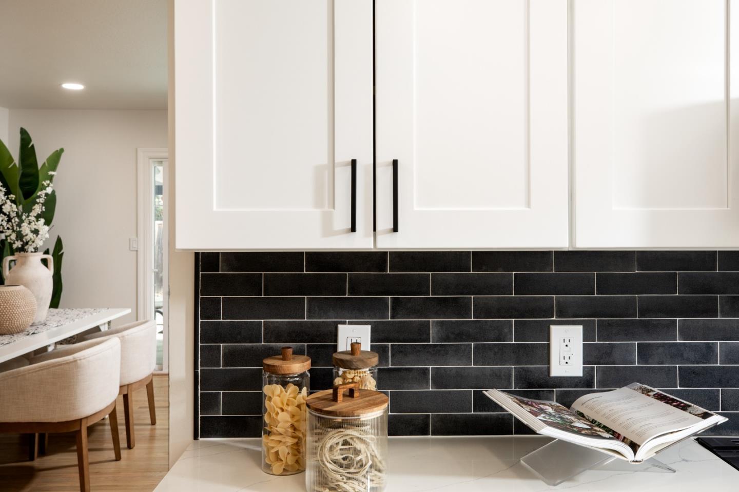 Detail Gallery Image 6 of 31 For 3804 Yerba Buena Ave, San Jose,  CA 95121 - 3 Beds | 2 Baths