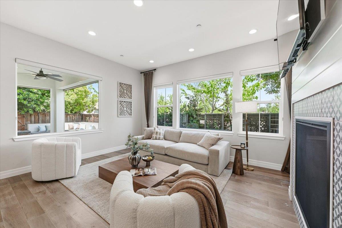 Detail Gallery Image 16 of 143 For 39502 S Darner Dr, Newark,  CA 94560 - 5 Beds | 3/1 Baths