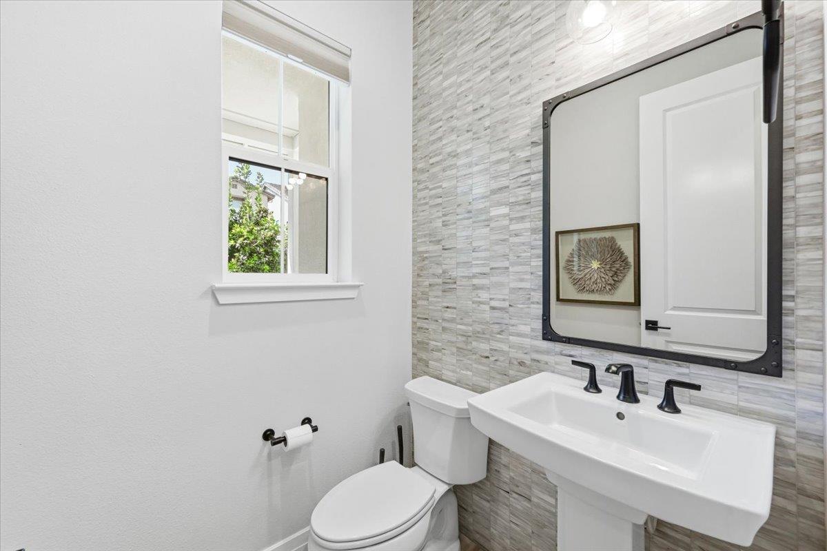 Detail Gallery Image 48 of 143 For 39502 S Darner Dr, Newark,  CA 94560 - 5 Beds | 3/1 Baths