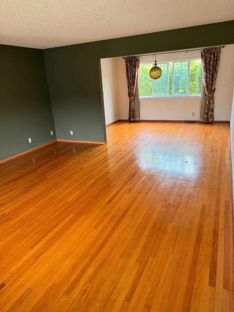 Detail Gallery Image 14 of 34 For 1031 Mount Darwin Dr, San Jose,  CA 95120 - 5 Beds | 2/1 Baths