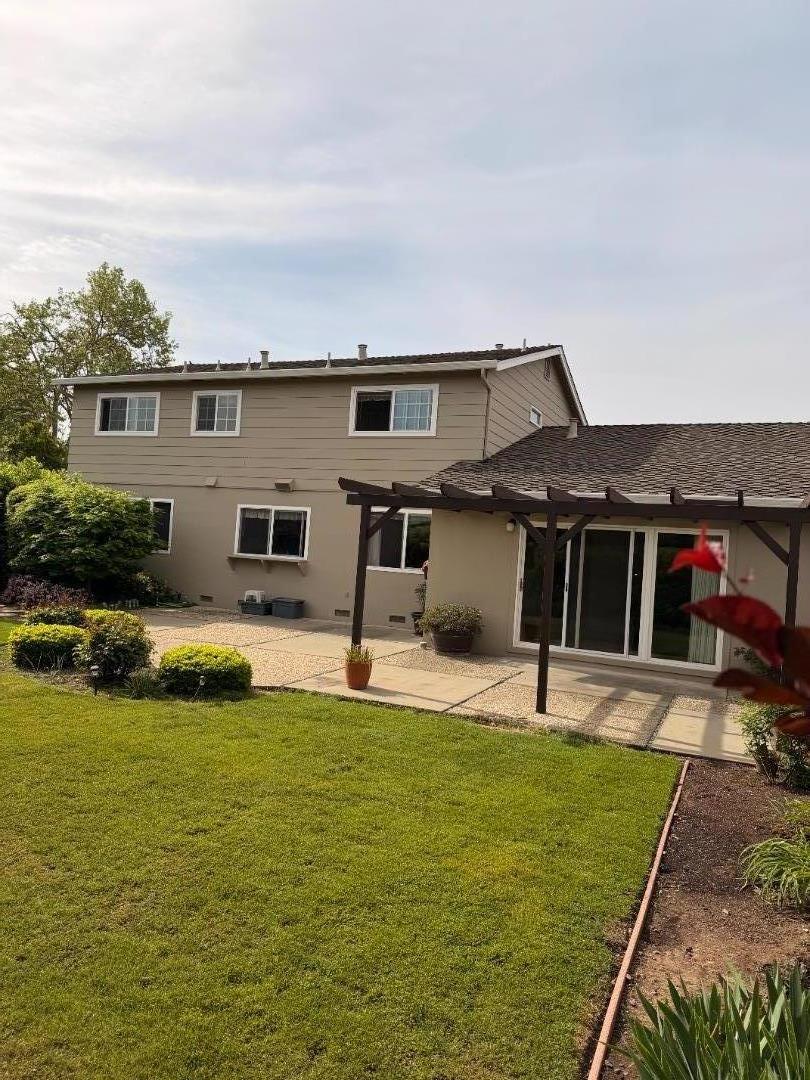 Detail Gallery Image 16 of 34 For 1031 Mount Darwin Dr, San Jose,  CA 95120 - 5 Beds | 2/1 Baths