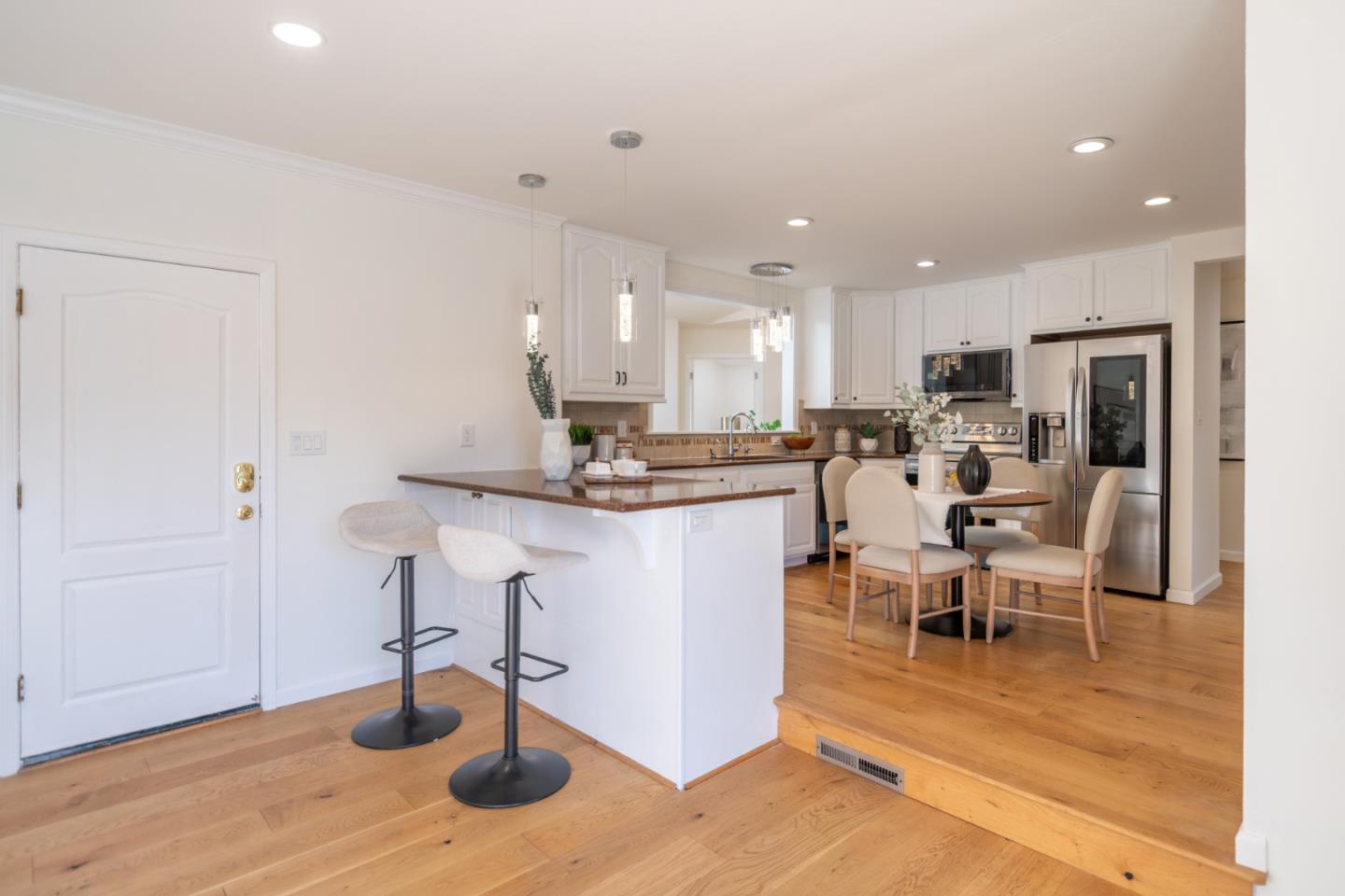 Detail Gallery Image 15 of 47 For 1117 Greenbriar Ave, San Jose,  CA 95128 - 4 Beds | 2 Baths