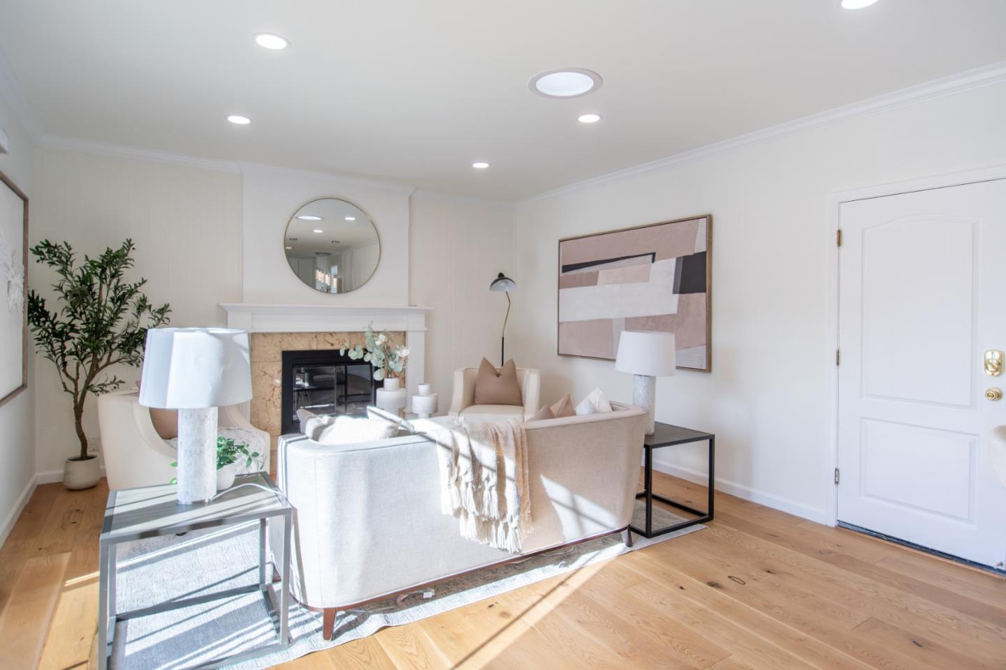 Detail Gallery Image 7 of 47 For 1117 Greenbriar Ave, San Jose,  CA 95128 - 4 Beds | 2 Baths