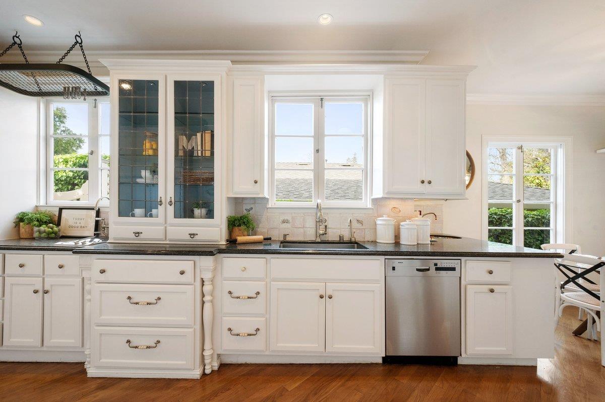 Detail Gallery Image 21 of 69 For 526 W Poplar Ave, San Mateo,  CA 94402 - 3 Beds | 2/1 Baths