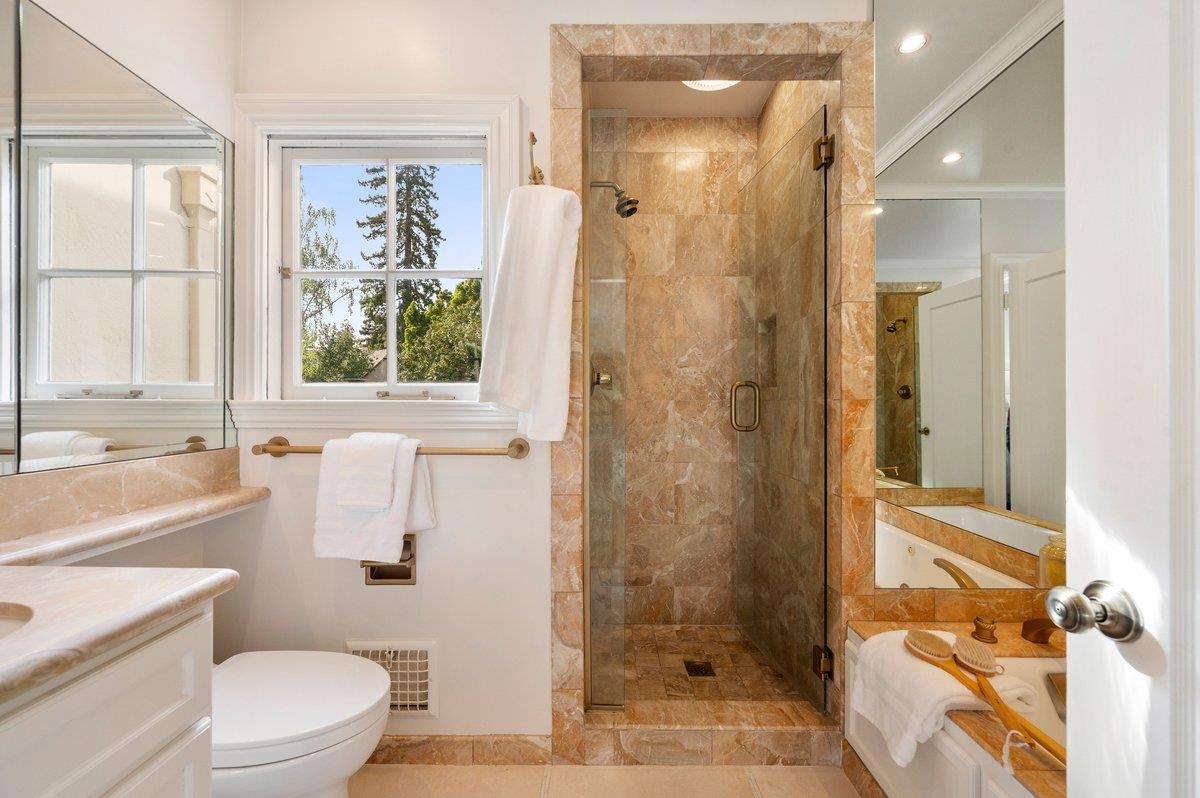 Detail Gallery Image 39 of 69 For 526 W Poplar Ave, San Mateo,  CA 94402 - 3 Beds | 2/1 Baths