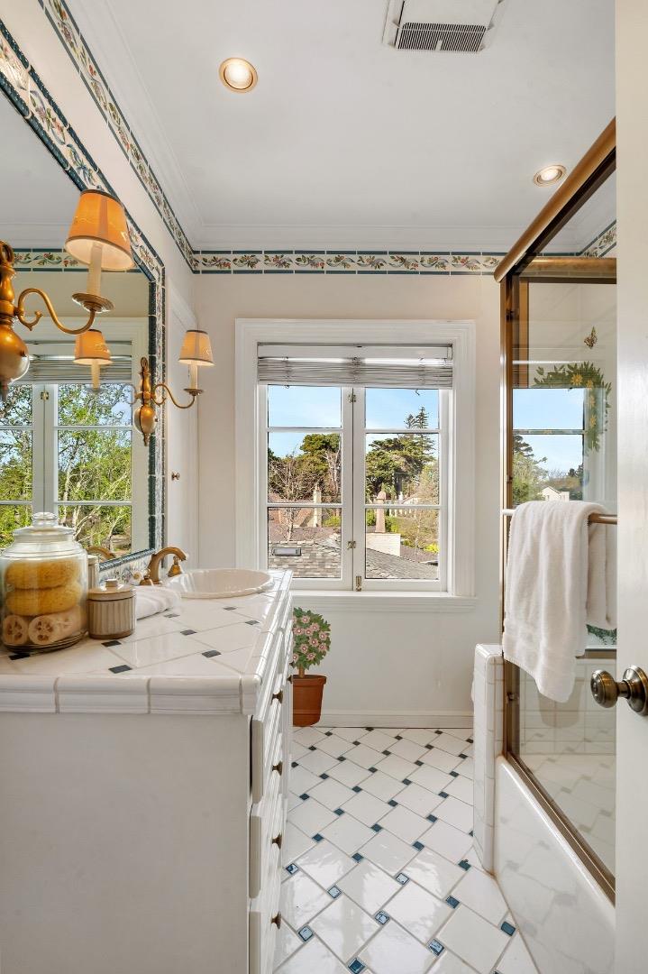 Detail Gallery Image 48 of 69 For 526 W Poplar Ave, San Mateo,  CA 94402 - 3 Beds | 2/1 Baths