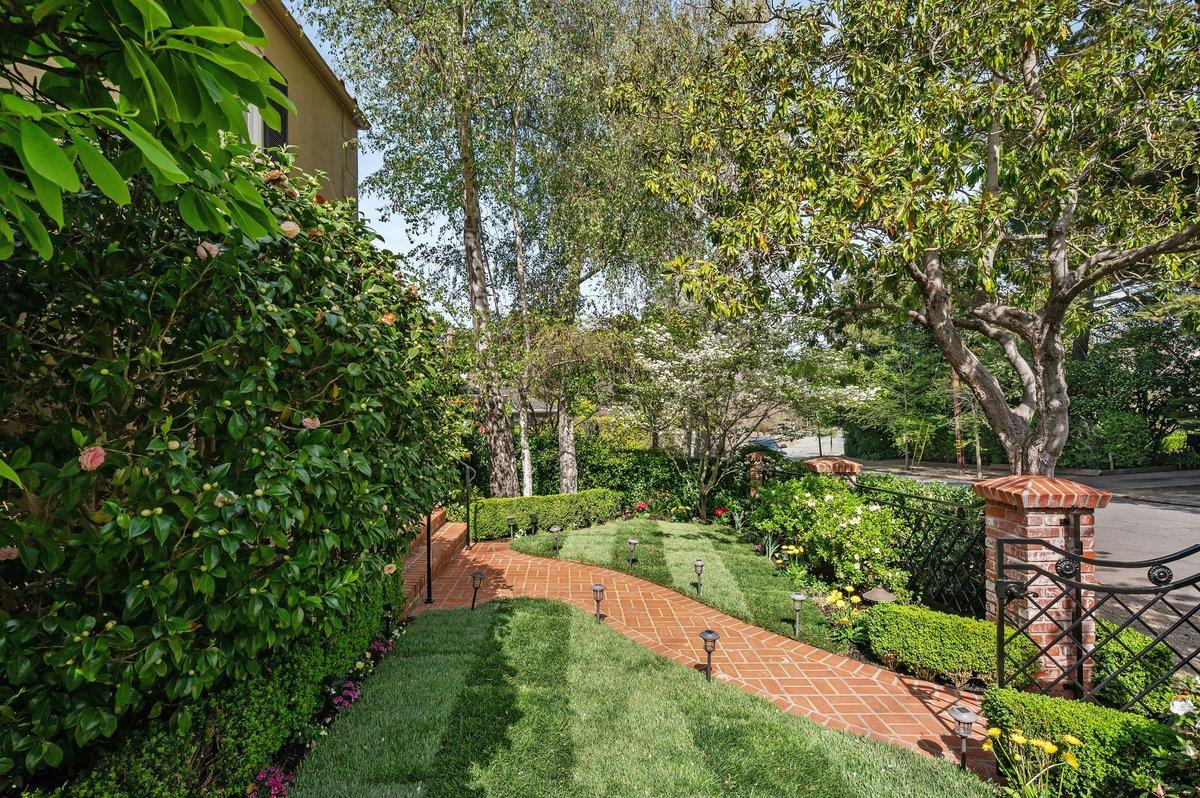 Detail Gallery Image 57 of 69 For 526 W Poplar Ave, San Mateo,  CA 94402 - 3 Beds | 2/1 Baths