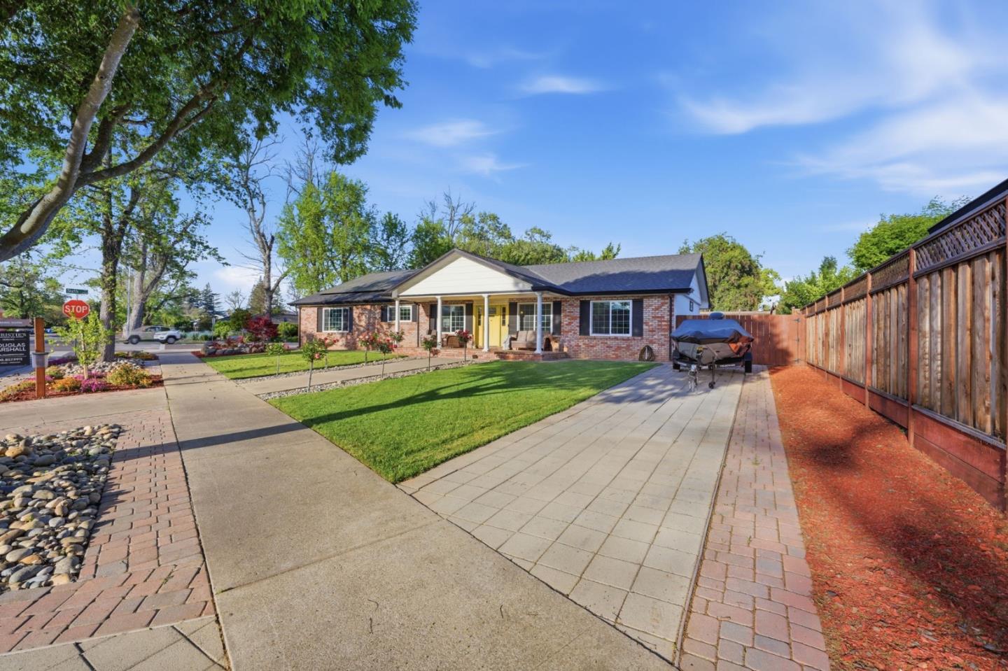 Detail Gallery Image 10 of 64 For 7390 Miller Ave, Gilroy,  CA 95020 - 5 Beds | 3 Baths