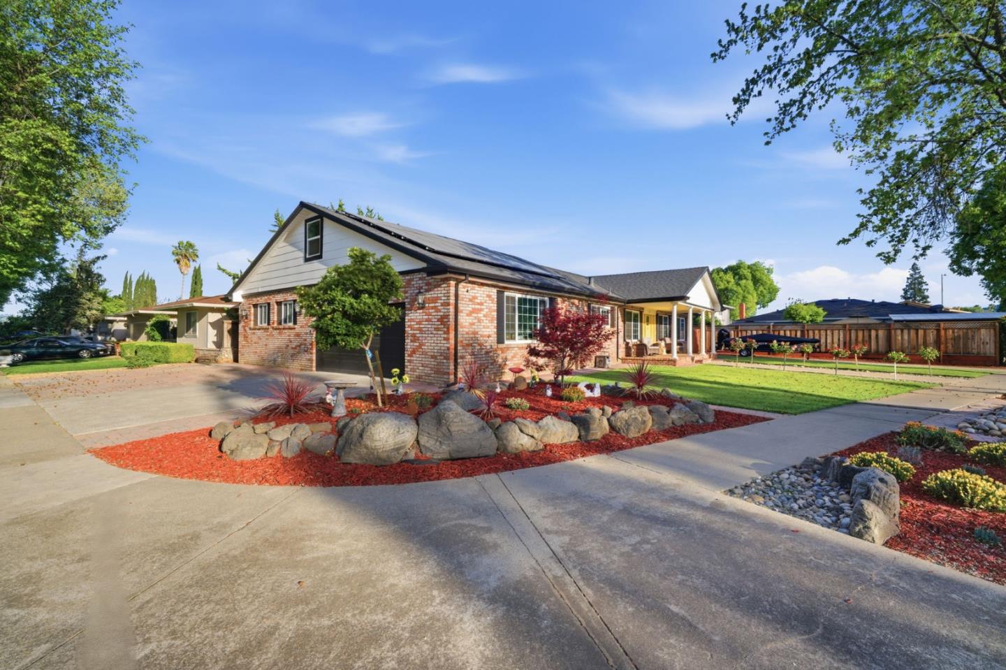 Detail Gallery Image 11 of 64 For 7390 Miller Ave, Gilroy,  CA 95020 - 5 Beds | 3 Baths