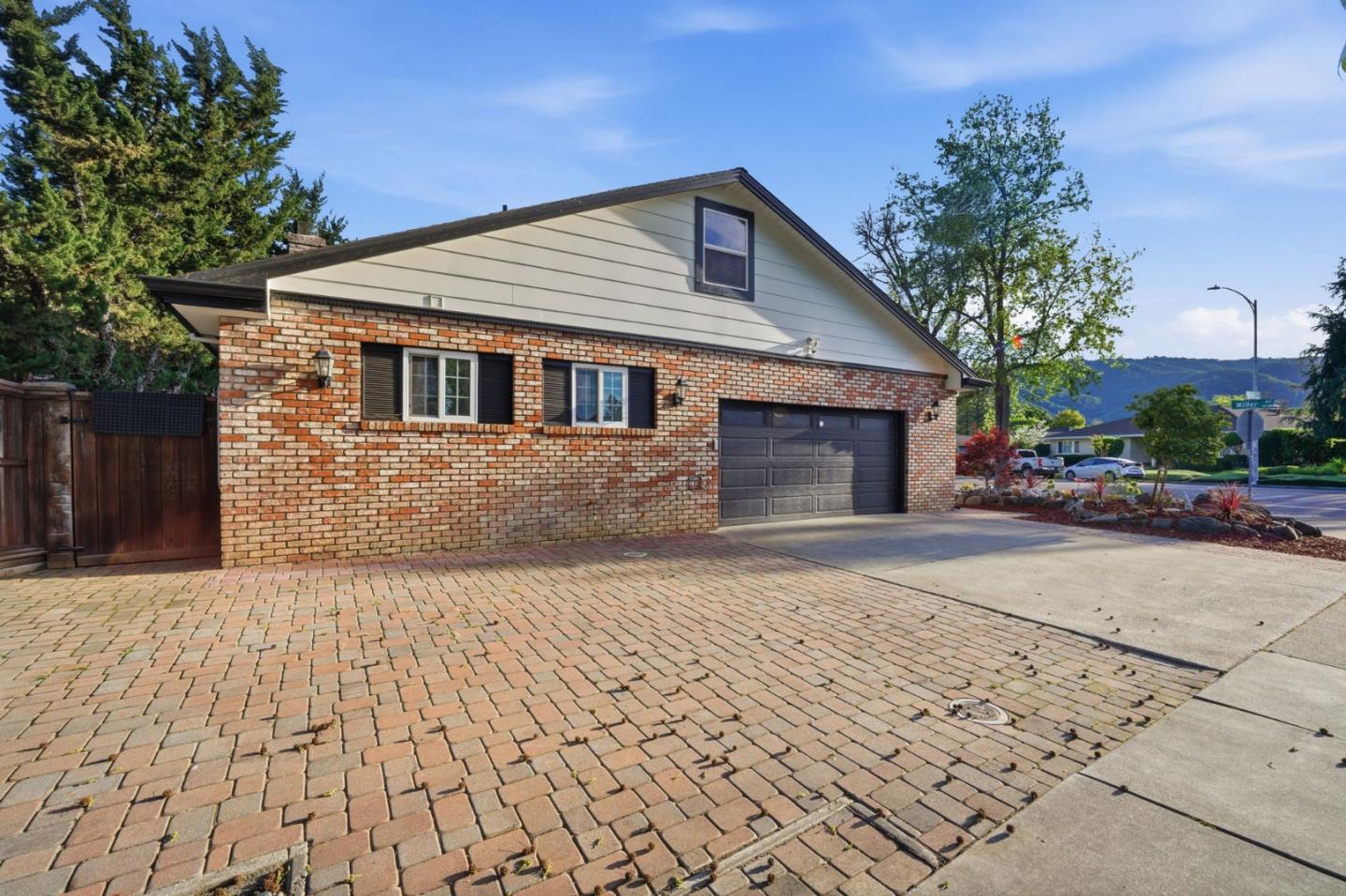 Detail Gallery Image 12 of 64 For 7390 Miller Ave, Gilroy,  CA 95020 - 5 Beds | 3 Baths