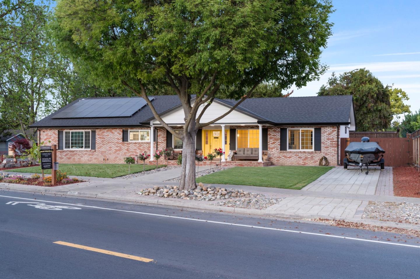 Detail Gallery Image 9 of 64 For 7390 Miller Ave, Gilroy,  CA 95020 - 5 Beds | 3 Baths