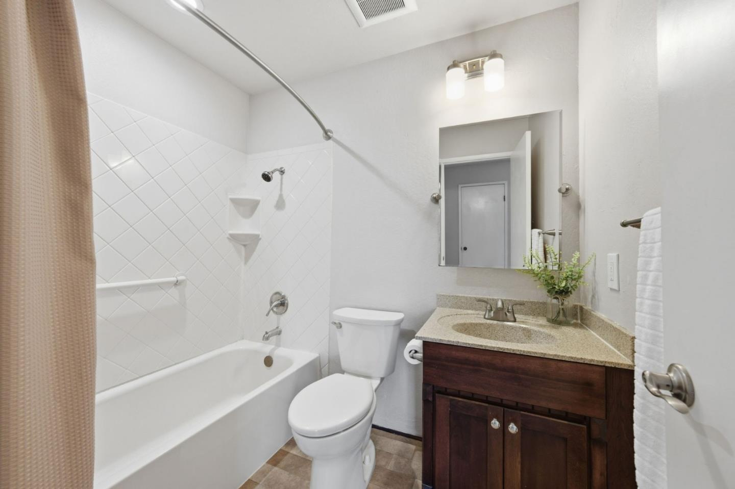 Detail Gallery Image 20 of 28 For 539 Blue Jay Dr, Hayward,  CA 94544 - 3 Beds | 2/1 Baths