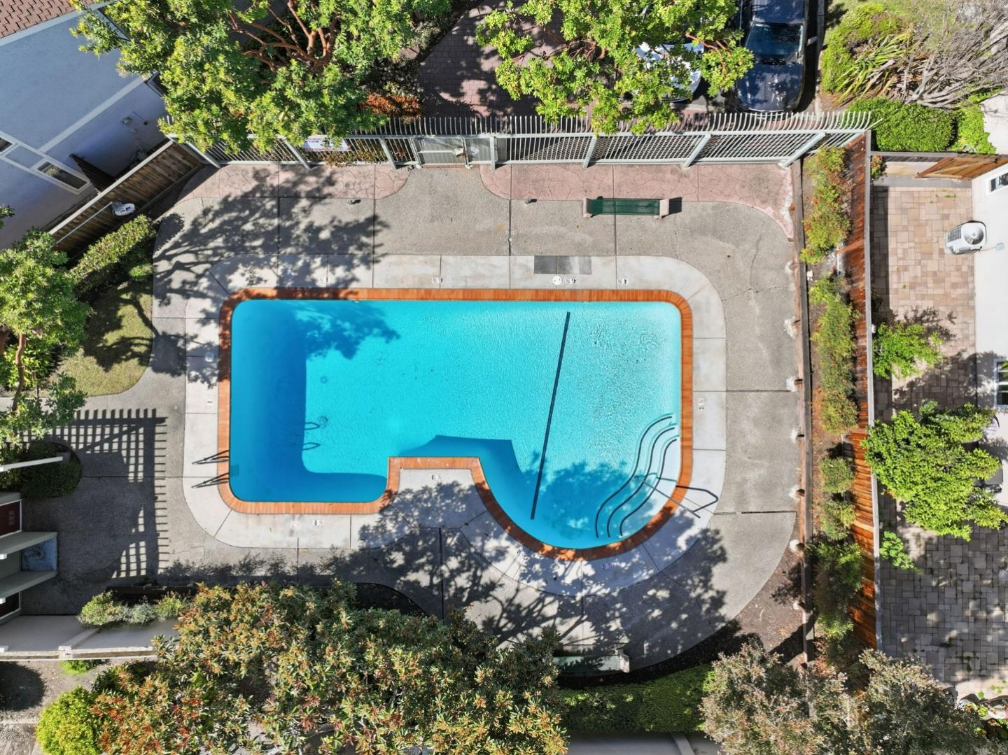 Detail Gallery Image 4 of 28 For 539 Blue Jay Dr, Hayward,  CA 94544 - 3 Beds | 2/1 Baths