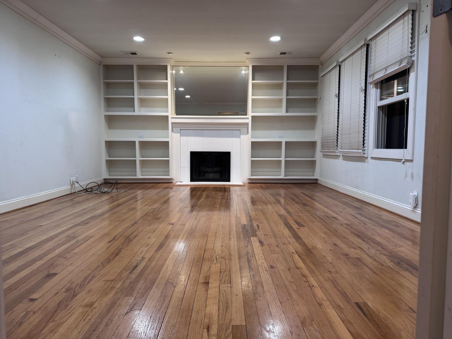 Detail Gallery Image 2 of 10 For 668 Fallon Ave, Santa Clara,  CA 95050 - 3 Beds | 1 Baths