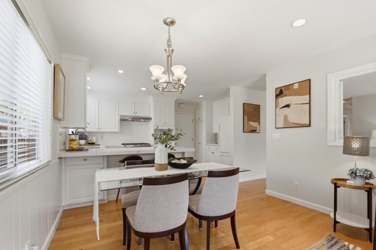 Detail Gallery Image 22 of 68 For 1557 Murre Ln, Sunnyvale,  CA 94087 - 3 Beds | 2 Baths