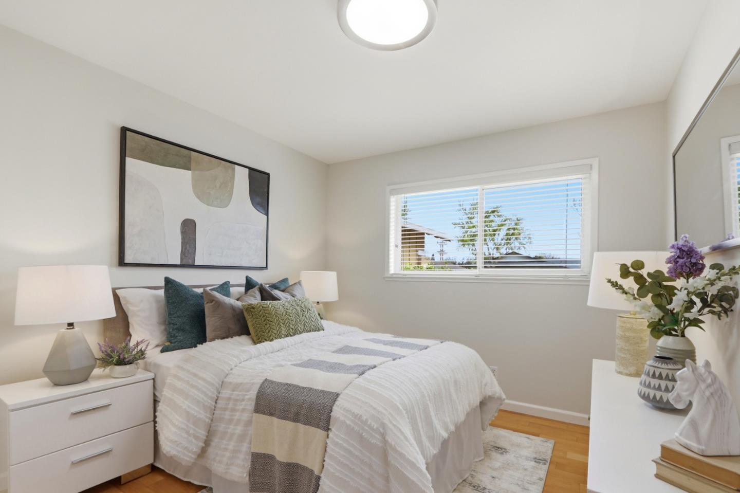 Detail Gallery Image 27 of 68 For 1557 Murre Ln, Sunnyvale,  CA 94087 - 3 Beds | 2 Baths