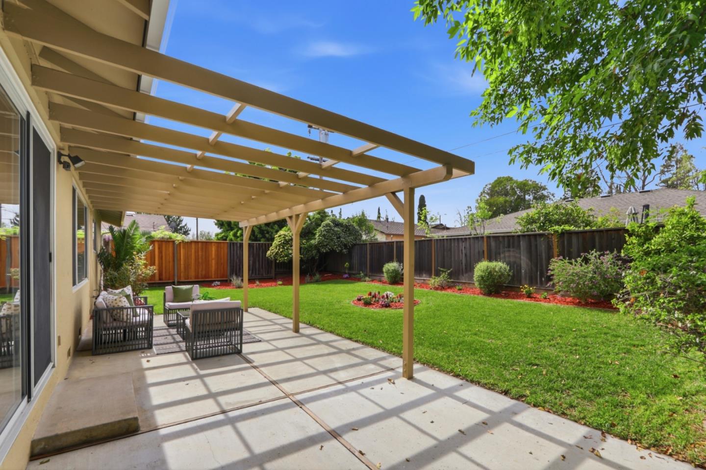 Detail Gallery Image 38 of 68 For 1557 Murre Ln, Sunnyvale,  CA 94087 - 3 Beds | 2 Baths