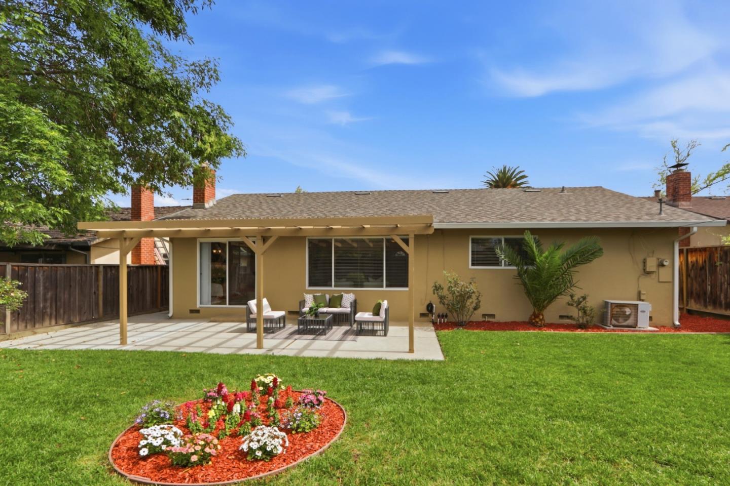 Detail Gallery Image 40 of 68 For 1557 Murre Ln, Sunnyvale,  CA 94087 - 3 Beds | 2 Baths