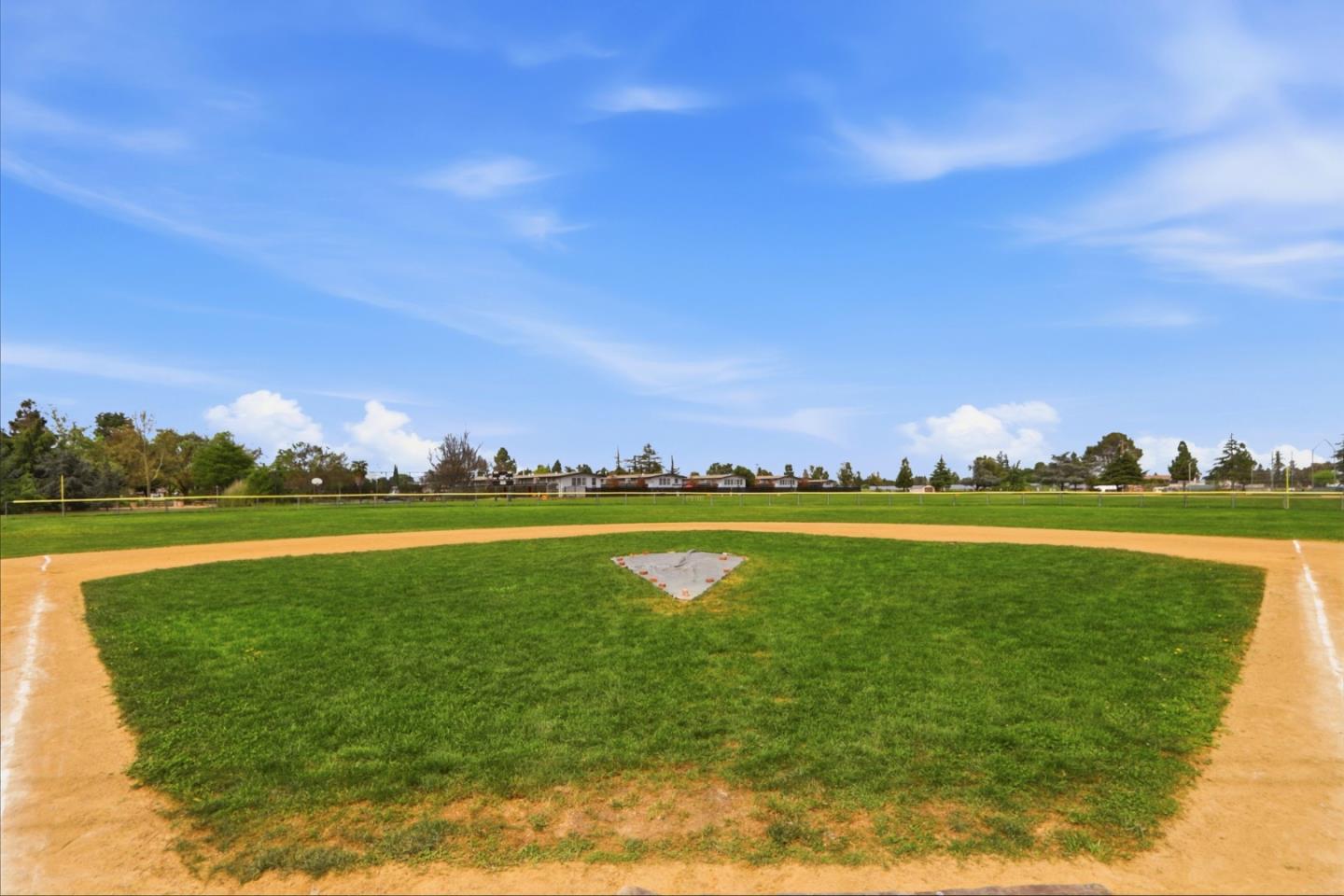 Detail Gallery Image 47 of 68 For 1557 Murre Ln, Sunnyvale,  CA 94087 - 3 Beds | 2 Baths