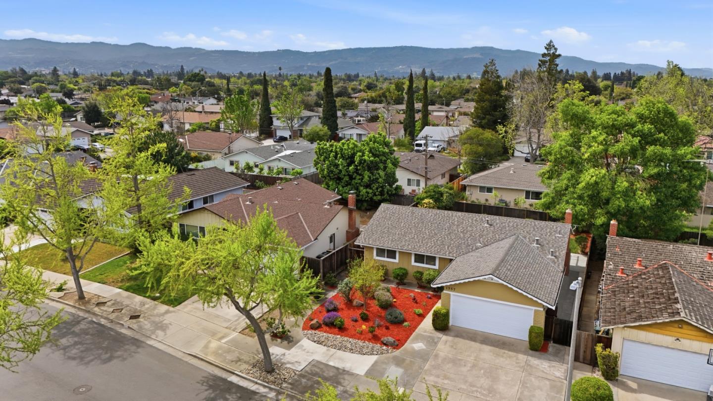 Detail Gallery Image 54 of 68 For 1557 Murre Ln, Sunnyvale,  CA 94087 - 3 Beds | 2 Baths