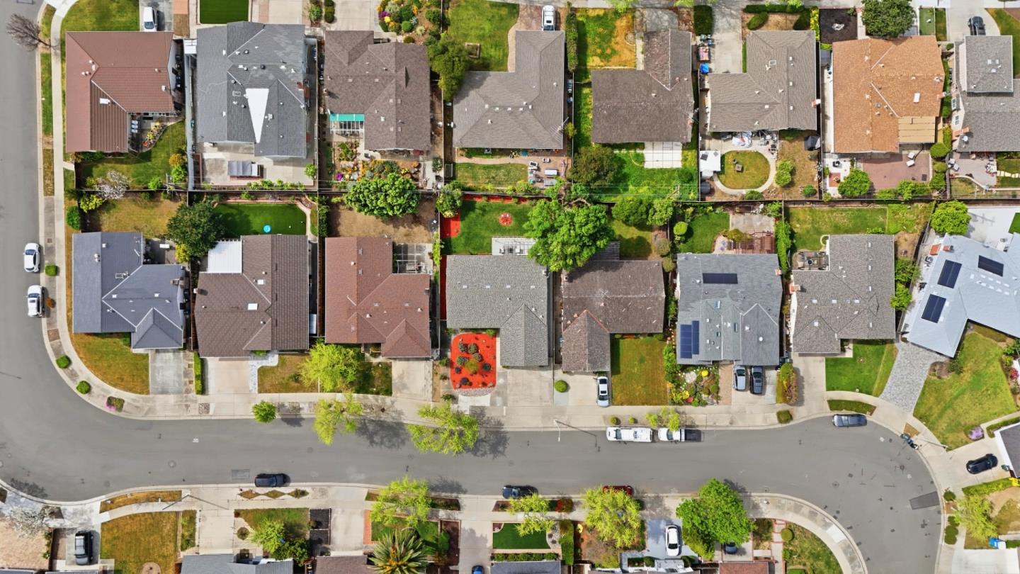 Detail Gallery Image 57 of 68 For 1557 Murre Ln, Sunnyvale,  CA 94087 - 3 Beds | 2 Baths