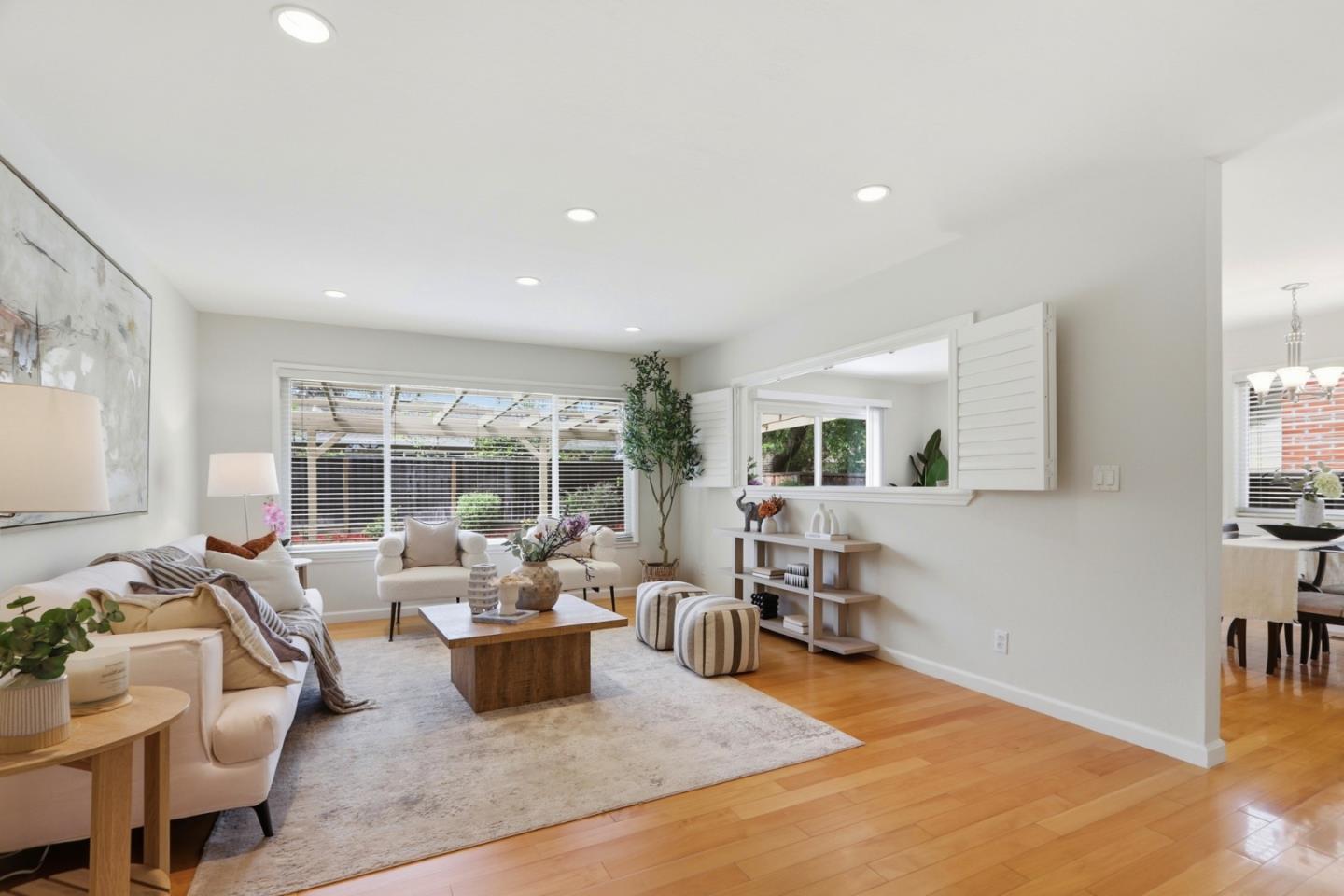 Detail Gallery Image 6 of 68 For 1557 Murre Ln, Sunnyvale,  CA 94087 - 3 Beds | 2 Baths