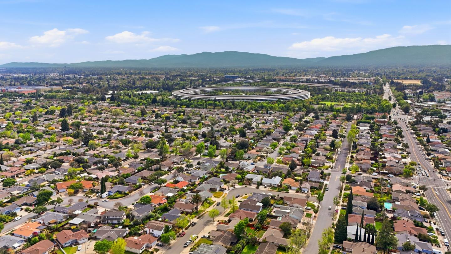 Detail Gallery Image 61 of 68 For 1557 Murre Ln, Sunnyvale,  CA 94087 - 3 Beds | 2 Baths