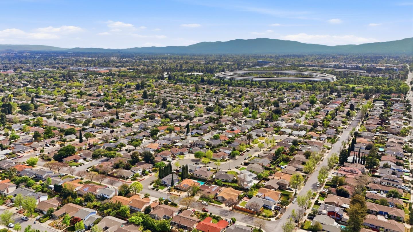 Detail Gallery Image 65 of 68 For 1557 Murre Ln, Sunnyvale,  CA 94087 - 3 Beds | 2 Baths