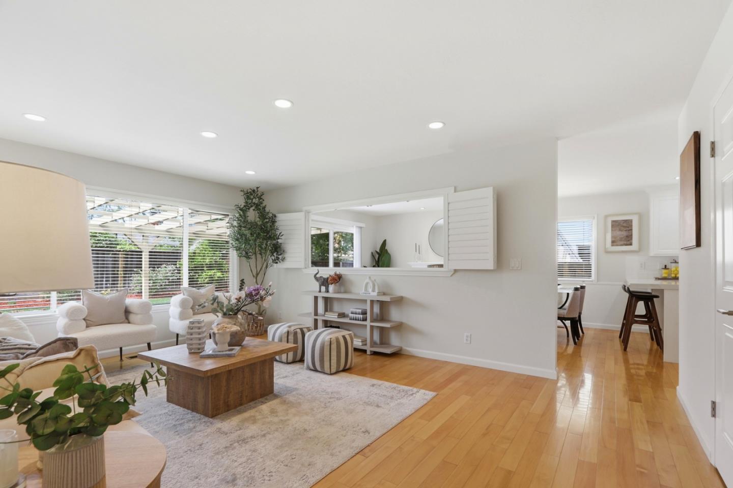 Detail Gallery Image 7 of 68 For 1557 Murre Ln, Sunnyvale,  CA 94087 - 3 Beds | 2 Baths