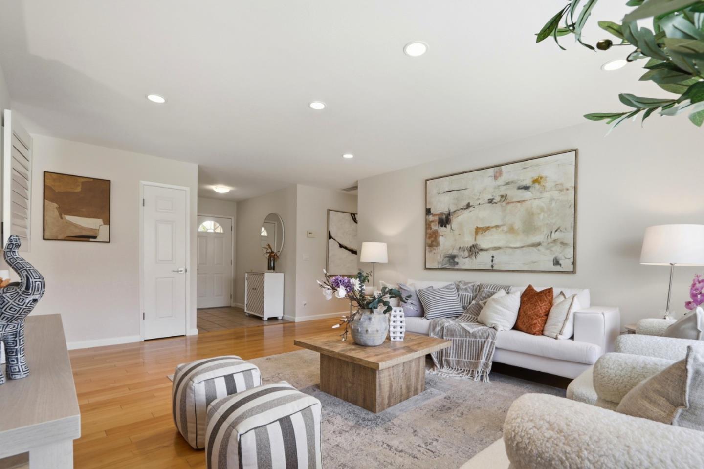 Detail Gallery Image 9 of 68 For 1557 Murre Ln, Sunnyvale,  CA 94087 - 3 Beds | 2 Baths