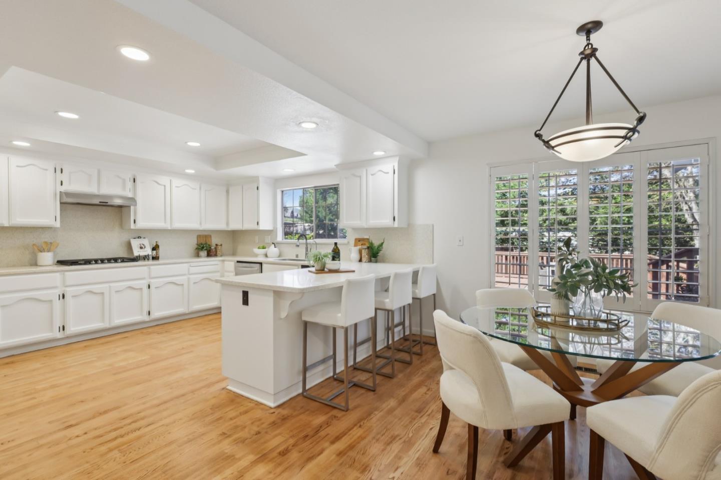 Detail Gallery Image 11 of 59 For 955 La Vista, Morgan Hill,  CA 95037 - 5 Beds | 3 Baths