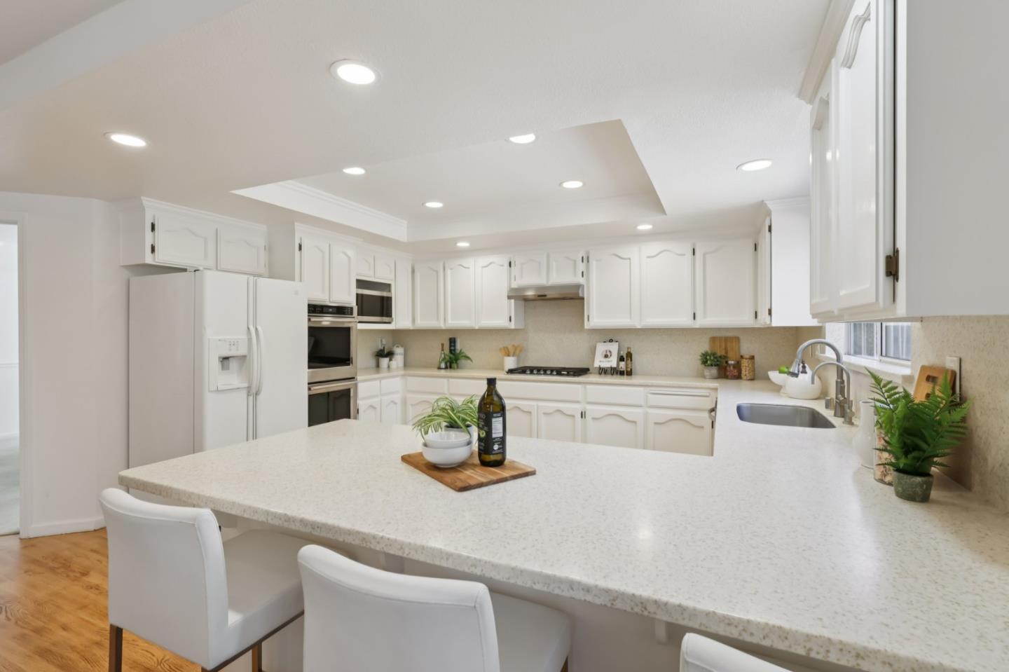 Detail Gallery Image 19 of 59 For 955 La Vista, Morgan Hill,  CA 95037 - 5 Beds | 3 Baths